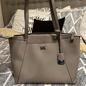 Michael Kors Tote